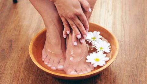 Baths with medicinal herbs for varicose veins